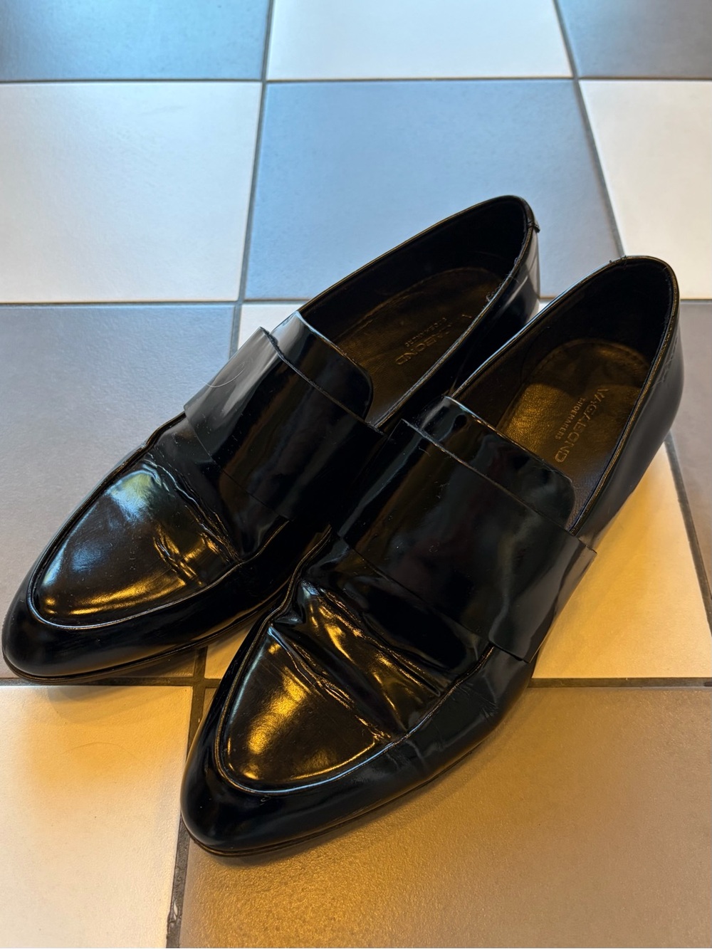 Vagabond Black Leather Penny Loafers